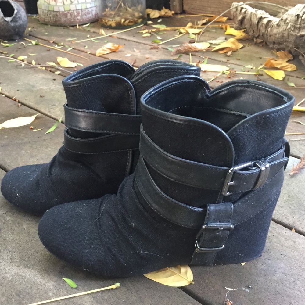 Aldo wedge bootie